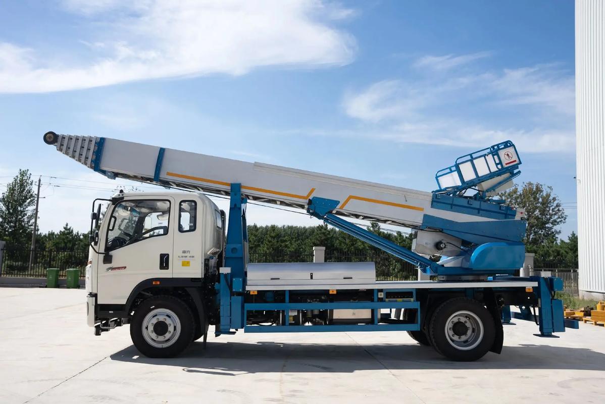 长兴县云梯上料车租赁费用